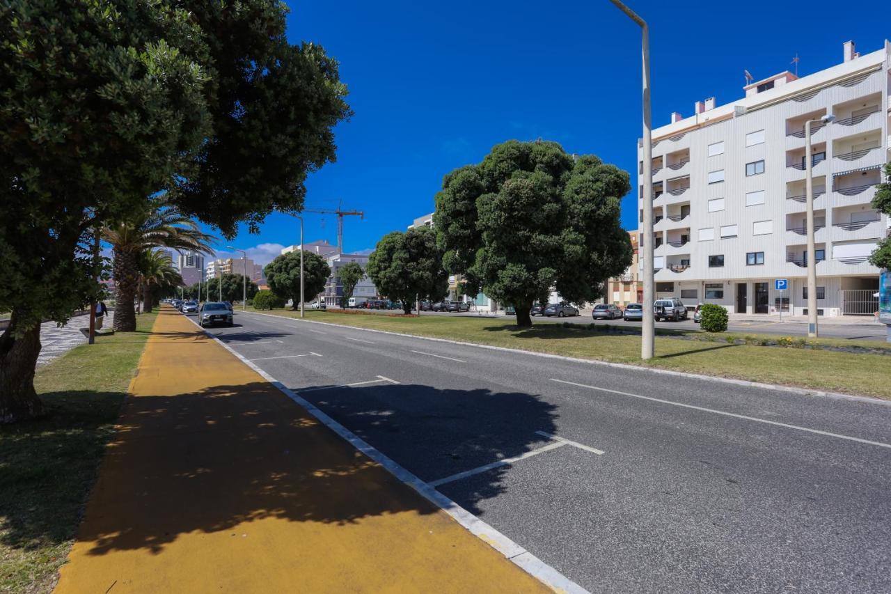 Brasil Avenue By Rent4All Фигейра да Фош Екстериор снимка
